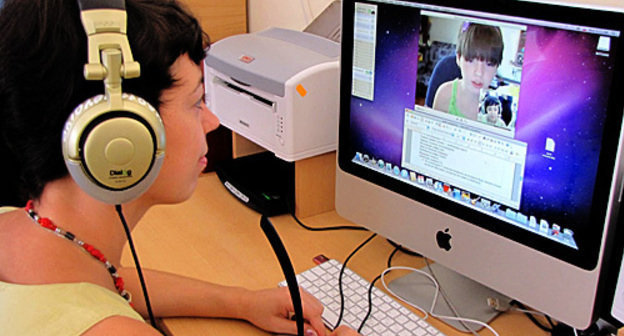 Lesson at the Centre of Remote Learning for Children-Invalids.
Rostov-on-Don, September 30, 2010. Photo by the "Caucasian Knot"