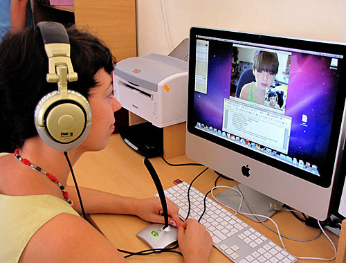 Lesson at the Centre of Remote Learning for Children-Invalids.
Rostov-on-Don, September 30, 2010. Photo by the "Caucasian Knot"