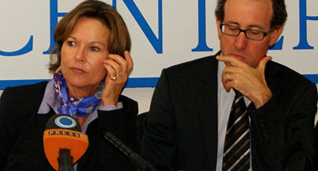 Joel Simon and Kati Marton from the International Committee to Protect Journalists meet heads of Investiratory Committee, Moscow, September 30, 2010. Photo by the "Caucasian Knot"