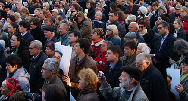 Rally in memory of Anna Politkovskaya, journalist of "Novaya Gazeta".
Moscow, Chistoprudny Boulevard, October 7, 2010. Photo by the "Caucasian Knot"