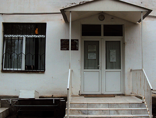 Entrance to the maternity ward of the Malgobek Central District Hospital (CDH) No. 1. Photo by the "Caucasian Knot"