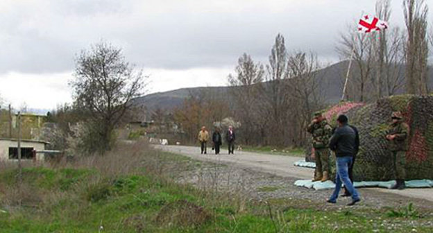 Ergneti, customs post in the border of Georgia with South Ossetia, 10 km to the south from Tskhinvali. Photo by www.radiotavisupleba.ge