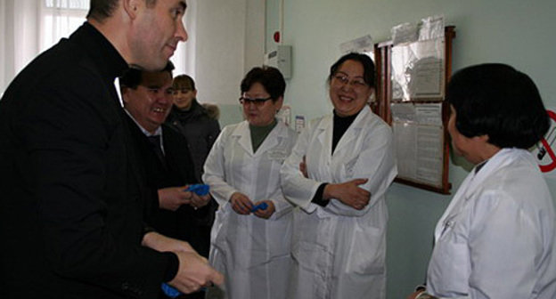 Pavel Astakhov inspecting children's institutions of Elista, December 8, 2010. Photo by www.elista.org