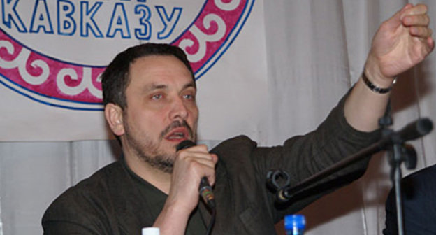 Maxim Shevchenko, a member of the Russian Public Chamber, takes part in the discussion "Peace to the Caucasus", North Ossetia, March 19, 2010. Photo by Vladimir Mukagov for the "Caucasian Knot"