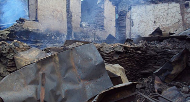 Burnt-down house in the village of Tsibari, December 2, 2010. Photo by the Chief Department of the Russian Ministry for Emergencies for the Republic of Dagestan