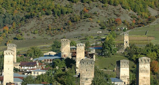 Mestiya settlement, Svaneti (Georgia). Photo by http://car-rent.ge 