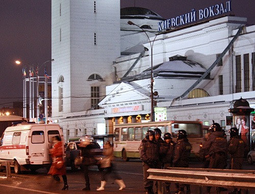 Law enforcers near the Kiev Railway Station in Moscow, December 15, 2010. Photo by the "Caucasian Knot"