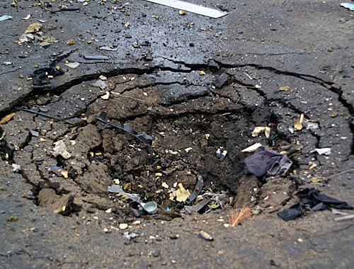 Crater in the place of explosion of the suicide bomber's car near the Central Marketplace of Vladikavkaz, September 9, 2010. Photo by Vladimir Mukagov for the "Caucasian Knot"