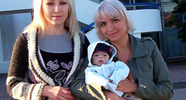 Elena Kolosova with her son. Photo from the appeal to Russian President published at: http://yarik-kolosov.livejournal.com 