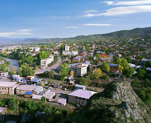 View over the city of Akhaltskha (Akhaltsikhe), administrative centre of the Samtskhe-Javakheti region in Georgia's south. Photo by Tatia Gogoladze, www.world66.com/europe/georgia/alkhatsikhe