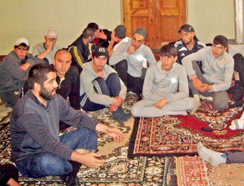 Parishioners of the mosque in the village of Sovietskoe, Magaramkent District of Dagestan, May 15, 2011. Photo by the "Caucasian Knot "