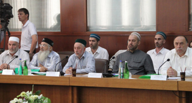 Participants of the Congress of Religious Leaders of Northern Caucasus. Dagestan, Makhachkala, June 25, 2011. Photo by the "Caucasian Knot"