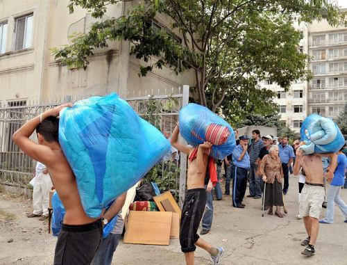 Refugees evicted from the former military hospital in Tbilisi, August 13, 2010. Photo by Nodar Tskhvirashvili, RFE/RL 