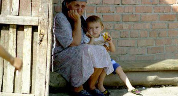 Forced migrants who lost their homes in warfare in Chechnya at the TAC (temporary accommodation centre). Photo by the "Caucasian Knot"