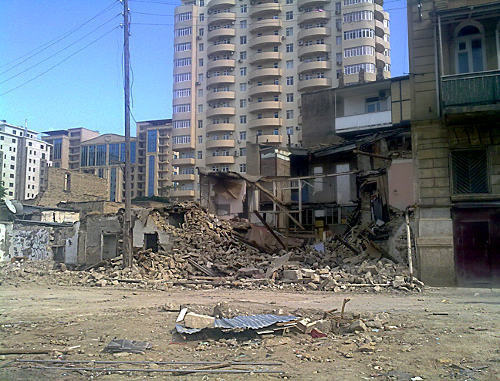 A recently demolished house in Shamsi Badalbeili Street in central Baku, where they alienate and demolish private houses within the official project of "city image renovation". Photo: © 2011 Human Rights Watch