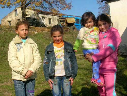 Children from the village of Chldran, Martakert District of Nagorno-Karabakh, November 2010. Photo by the "Caucasian Knot"