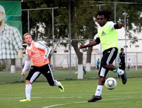 Players of the "Terek" FC Jonathan Legear and Herve Xavier Zenge in practice at the "Ramzan" Football Academy, Chechnya, Grozny, September 10, 2011. Photo: fc-terek.ru