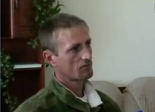 Private Andrei Popov during confrontation with Magomed Radjabov, director of a brick factory near Kaspiisk, September 14, 2011. Photo by Timur Isaev for the "Caucasian Knot"