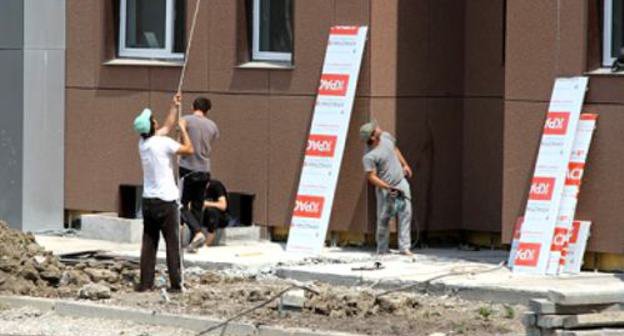 Construction of the Republic's Clinical Hospital in Grozny, August 2011. Photo by the GTRK "Stavropolye" (www.stavropolye.tv)