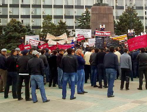 Dagestan, October 3, 2011, anti-corruption rally in Lenin Square in Makhachkala. Photo by Akhmed Magomedov for the "Caucasian Knot"