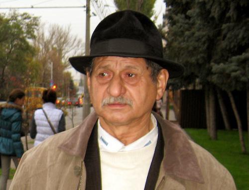 Zhora Gaganovsky, the leader of the Roma community of the village of Verkhnyaya Elshanka, Volgograd, October 28, 2011. Photo by Vyacheslav Yaschenko for the "Caucasian Knot"