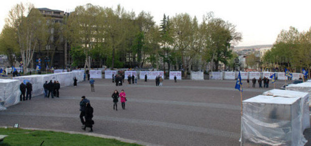 Freedom square, Tbilisi, 26 April 2009. Photo of "Caucasian Knot"