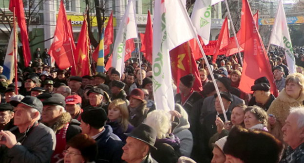 Participants of the rally against falsification of the Russian State Duma elections, Krasnodar, December 10, 2011. Photo by Natalia Dorokhina for the "Caucasian Knot"