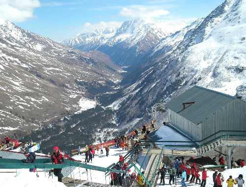 Skiing area on the hillside of Cheget Mount in the Mount Elbrus vicinity, Kabardino-Balkaria, 2010. Photo by Marziyat Kholaeva