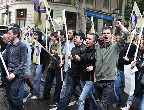 March of activists of the People's Assembly along Rustaveli Avenue in Tbilisi, May 21, 2011. Photo by Guram Muradov/Civil.ge