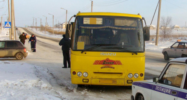 Crew of the DPS (road-and-post service) in place of a large road accident in Nevinnomyssk, Stavropol Territory, January 25, 2012. Courtesy of the Road Safety Propaganda Division of the GIBDD (State Traffic Safety Inspectorate) Department for the Stavropol Territory of the Chief Department of the Russian Ministry of Internal Affairs