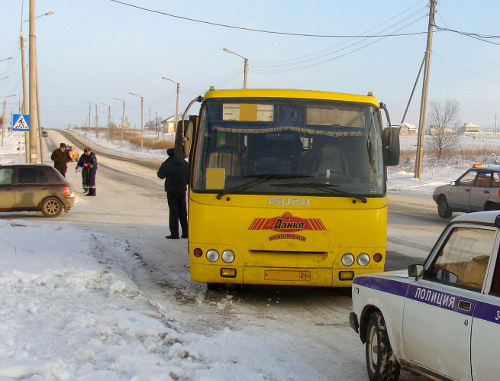 Crew of the DPS (road-and-post service) in place of a large road accident in Nevinnomyssk, Stavropol Territory, January 25, 2012. Courtesy of the Road Safety Propaganda Division of the GIBDD (State Traffic Safety Inspectorate) Department for the Stavropol Territory of the Chief Department of the Russian Ministry of Internal Affairs