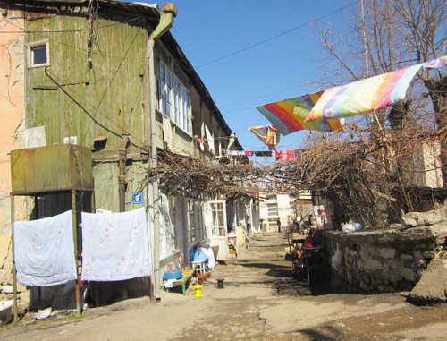 Nagorno-Karabakh, Stepanakert: a shabby house in Azatamartikneri Street, March 20, 2012. Photo by Alvard Grigoryan for the "Caucasian Knot"