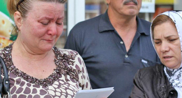 Bela Danilina, mother of Timur Danilin, who was kidnapped on March 25, picketing the Republic's Prosecutor's Office, Makhachkala, May 14, 2012. Photo by Zakir Magomedov