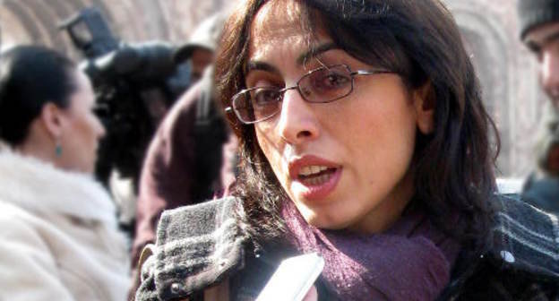 Tsovinar Nazaryan, sister of the perished officer Artak Nazaryan, at the action of the Movement "Army in Reality" against violence in the army, Yerevan, February 23, 2012. Photo: http://www.aravot.am