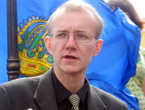 Oleg Shein addressing his supporters in the Kirov Mini-Park, Astrakhan, April 12, 2012. Photo by Vyacheslav Yaschenko for the "Caucasian Knot"