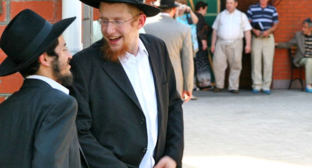 Members of the Jewish ethnographic expedition in Tula; August 1, 2012. Photo by Alexander Lartsel, yosele.livejournal.com