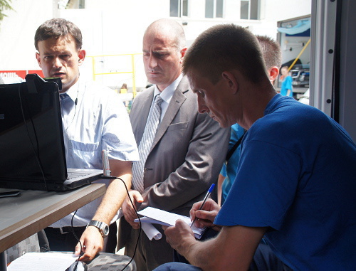 Russian medics conduct preventive medical examination in the Gali District of Abkhazia, August 2012. Courtesy of the Krasnodar Territorial Emergency Medicine Centre, www.rcmk.ru