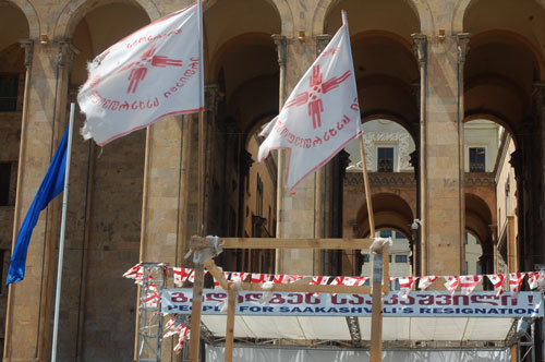 The Opposition leaders' board next to the Parliament, the 26th of May, 2009.
Photo by "Caucasian Knot"