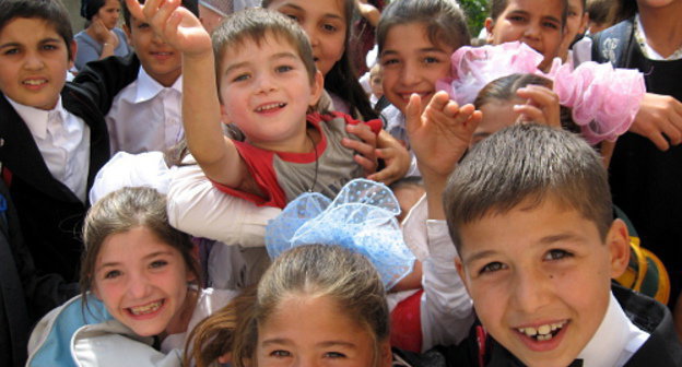 Knowledge Day at School No. 46 in Verkhnyaya Elshanka village, Volgograd Region, September 3, 2012. Photo by Vyacheslav Yaschenko for the "Caucasian Knot"