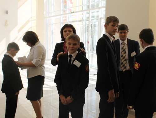 Pupils of the Presidential Cadet Academy awaiting for Vladimir Putin's visit; Krasnodar, September 12, 2012. Photo by Nikita Serebryannikov for the "Caucasian Knot"