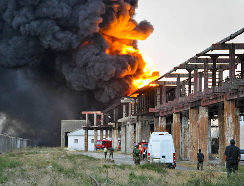 Fire at a factory in Sumgait, Azerbaijan, September 17, 2012. Photo by Aziz Karimov for the "Caucasian Knot"