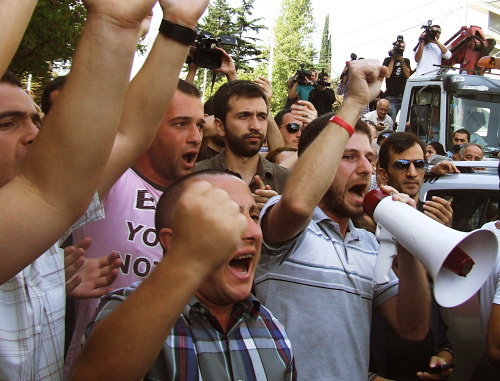 Protest action against humiliation and abuse of prisoners in Gldani Prison, Tbilisi, September 19, 2012. Photo by Edita Badasyan for the "Caucasian Knot"