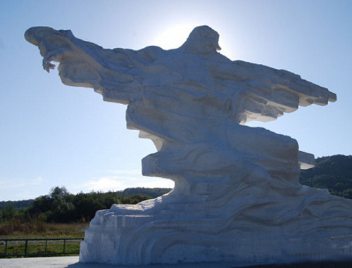 Monument to victims of Kolka Glacier descend, North Ossetia, Karmadon Gorge. Courtesy of the Office for Communications of the Administration of the Head and Government of North Ossetia-Alania, http://glava.rso-a.ru

 