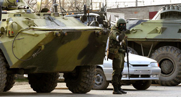 Paramilitary convoy in Dagestan, 2011. Photo by Ruslan Alibekov, http://chernovik.net