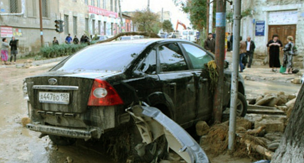 After flood in Derbent, Dagestan, October 10, 2012. Courtesy of the press service of the Urban District "Derbent City", http://www.derbent.ru