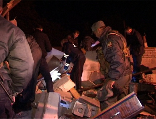 At the Chermen checkpoint after the suicide bomber's explosion. North Ossetia, September 23, 2012. Photo by the press-service of the Ministry of Internal Affairs in the Republic of North Ossetia-Alania, http://15.mvd.ru