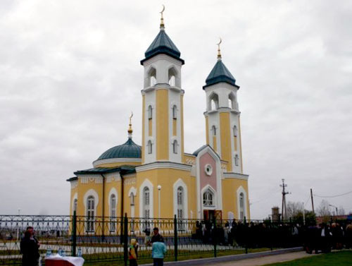 One of the mosques in Astrakhan. http://astrakhan-450.ru. Author: Vladimir Tiukaev