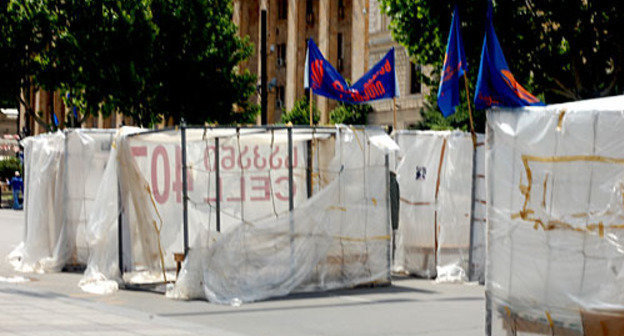 Tbilisi, near Parliament of Georgia. Photo of "Caucasian Knot"