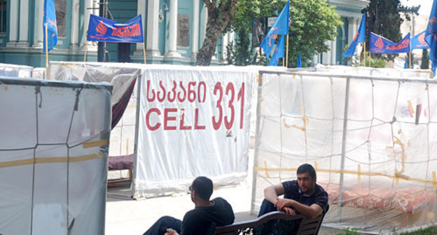 Georgian opposition at the Rustaveli ave. Photo of "Caucasian Knot"