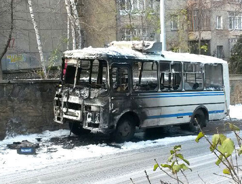 ‘PAZ’ bus at the intersection of Leo Tolstoy and Morozov Streets. Stavropol, November 15, 2013. Photo by Yulia Govorukha for the ‘Caucasian Knot’. 